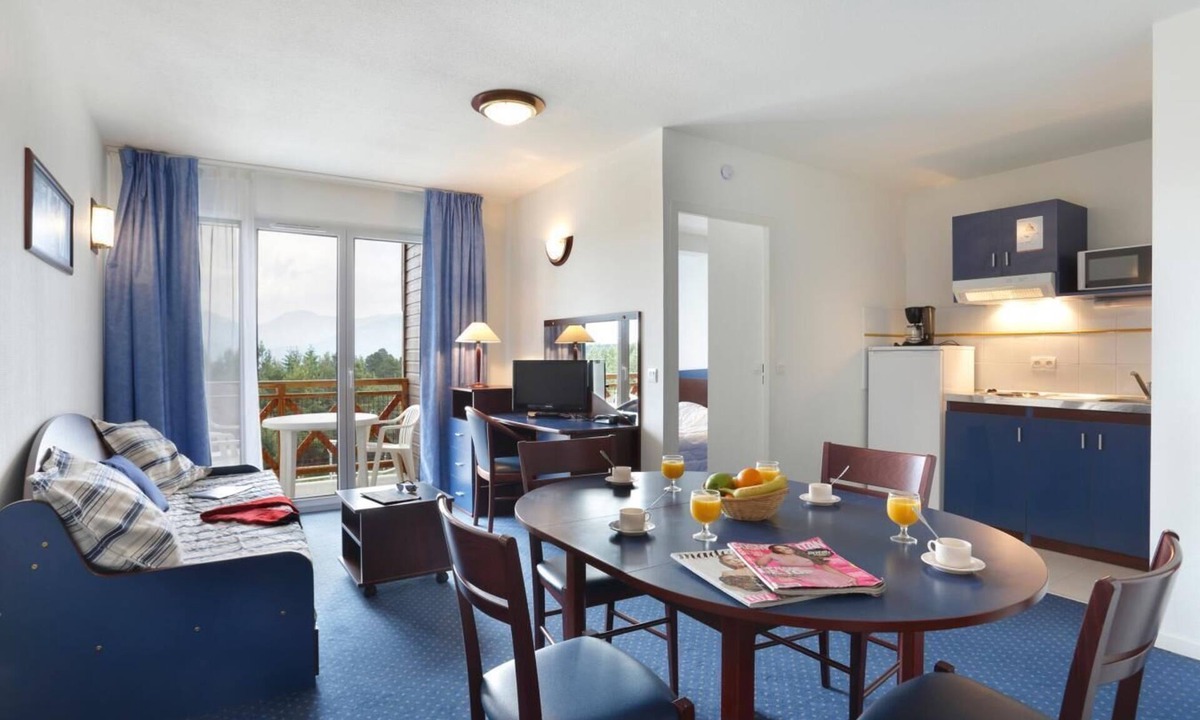 Pyrenees 2000 Apartment | Wifi, 100m from resort center, fitness, terrace, balcony, tv, ski locker, 40m², Pyrénées 2000