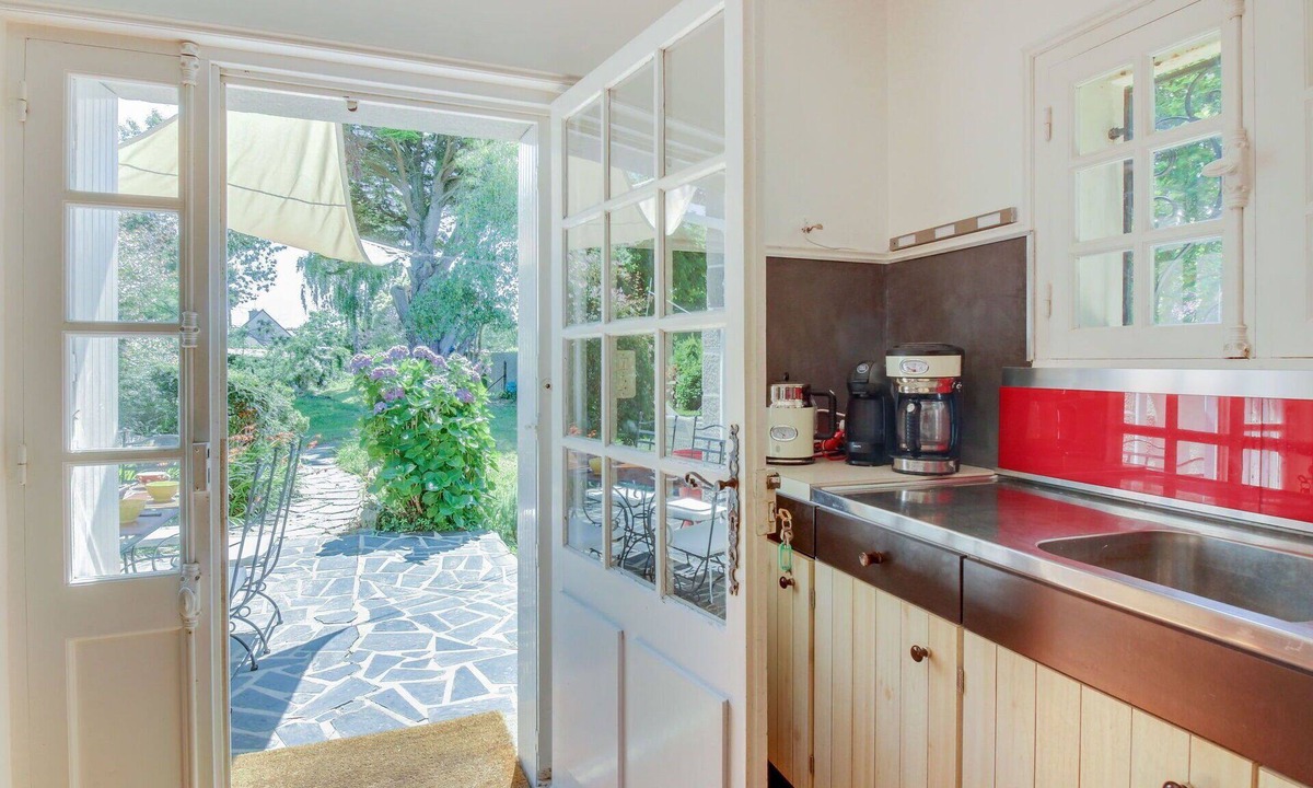 Saint-Lunaire House | Wonderful private villa for 5 people with WIFI, TV, terrace and pets allowed