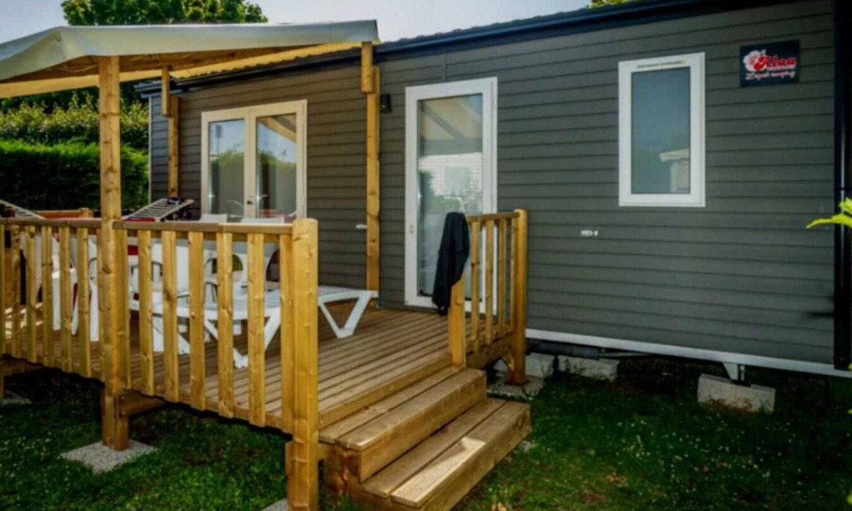 Tharon-Plage House | ZEcamping parc aquatique animaux acceptés club enfant locatif TV 28m2