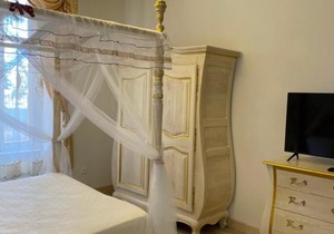 Chambre a Baldaquin Maison de L'Église Du couvent