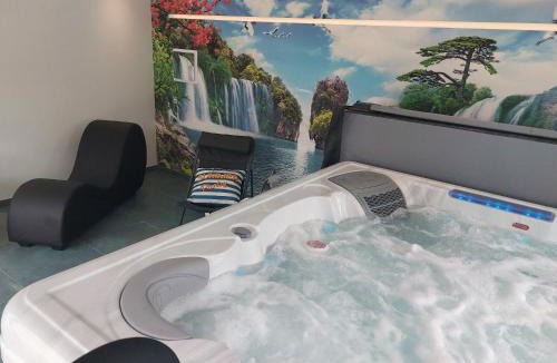 Challans Bed & Breakfast | Ô Sens Jacuzzi et Massages