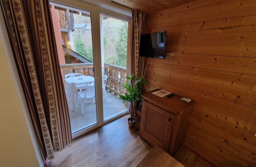 Cauterets Apartment | 10 min. from center, Cocoon Pyrénéen & Spa - 6 pers., parking, heated pool
