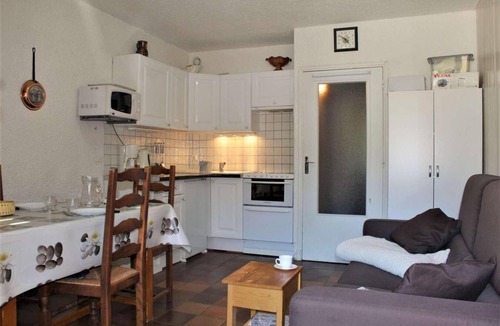 Risoul Apartment | 10m from resort center, 1st floor, balcony, tv, ski locker, 23m², Risoul