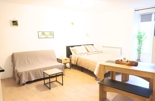 Saint-Amand-sur-Sevre Apartment | 12km from Puy du Fou - Le Grain Blanc
