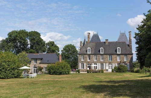 Combourg House | 15th century castle in the heart of Brittany