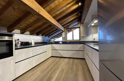 Saint-Martin-de-Belleville Apartment | 160m from resort center, Ground floor, balcony, fireplace or stove, tv, 133m²