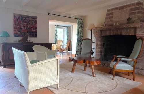 Erquy House | 1930s-style house, large garden, 10-minute walk to beach. Ideal for 2 to 3 families.