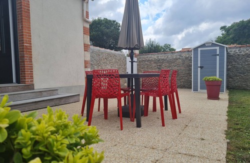 La Garnache Cottage | 19th Century House with Heated Pool, Spa, and Close to Beaches