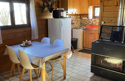 Chaume-et-Courchamp Ski Chalet | 2-bedroom house near Dijon and Beaune with 360° views of nature.