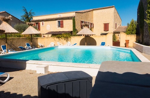 Pauligne House | 2 hochwertige Mas mit privatem Pool und Blick auf die Landschaft by Interhome