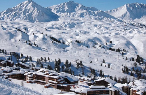 Belle Plagne Apartment | 2-room apartment with balcony at the foot of the slopes, 4 people