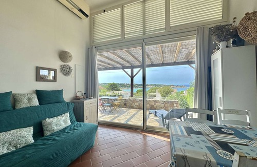 Marine de Saint Ambroggio Apartment | 2-room apartment with air conditioning and parking, close to the beach