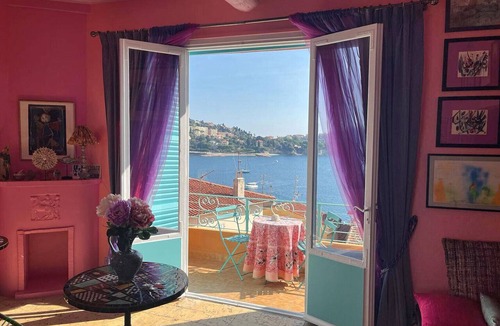 Villefranche-sur-Mer Apartment | 26. A colorful apartment with a beautiful sea view and a balcony