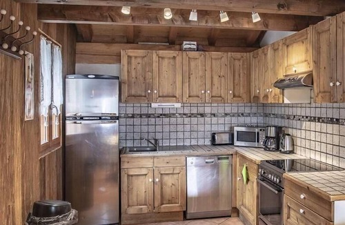 Saint-Marcel Apartment | 2nd floor, sauna, balcony, fireplace or stove, parking, tv, ski locker, 115m²