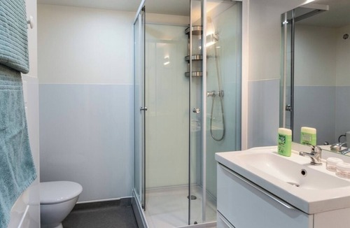 Allevard Apartment | 3 BR Elegant | Parking and A/C | Allevard-les-Bains
