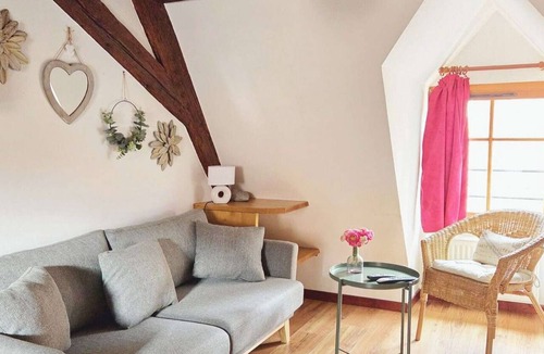 Eguisheim Apartment | 3 châteaux duplex gite - Village centre