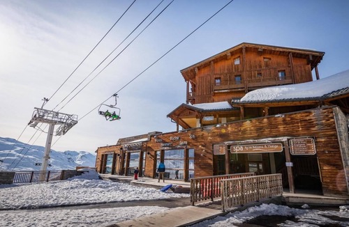 Val-Thorens Apartment | 300m from resort center, fitness, swimming pool, sauna, jacuzzi, hammam, balcony, fireplace or stove