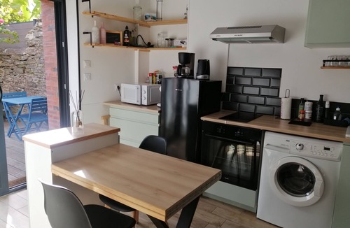 Equeurdreville-Hainneville Apartment | 31m2 apartment with terrace in Equeudreville Hainneville near Naval Group