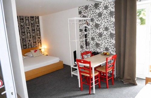 Aucey-la-Plaine Apartment | 33m² studio with wheelchair access, near Mont Saint-Michel