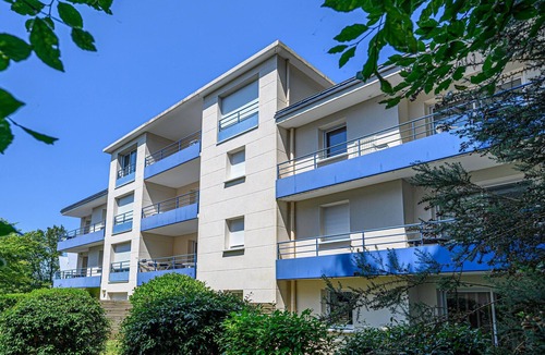 Plescop Apartment | 6-Guest Spacious Apartment in Vannes