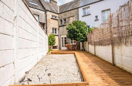 Sourdeval House | Agréable jardin et terrasse