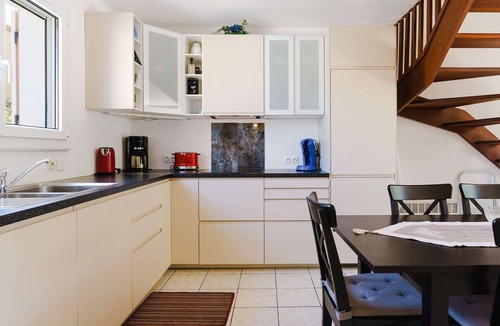 Narbonne-Plage Villa | Air-conditioned 4-Room Villa with WIFI, Terrace, BBQ, and Parking - Sleeps 6