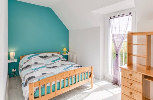 Loguivy House | Amazing home in Ploubazlanec with WiFi