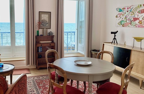 Concarneau Apartment | APARTEMENT FACING THE SEA Downtown Concarneau "Le Balcon Bleu