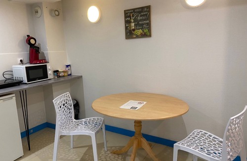 Cherbourg-en-Cotentin Apartment | Apartment 'Les Moulins - 8' with Wi-Fi