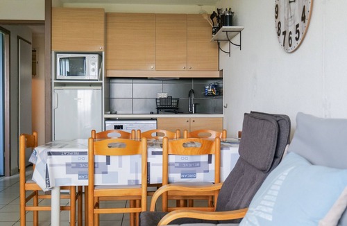 Bourgenay Apartment | Apartment for 4–6 people with port view, Port Bourgenay