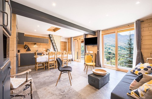 Albiez-Montrond Apartment | Apartment 'Grand Cerf - Albiez Montrond' with Mountain View, Private Terrace and Wi-Fi