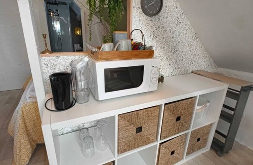 Grosley-sur-Risle Apartment | Apartment in a former farmhouse by the river.