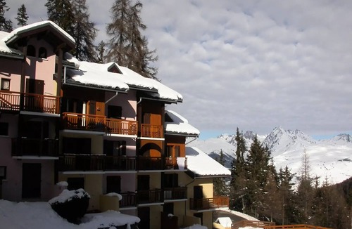 La Roche Apartment | Apartment in La Plagne 1800 150m from the slopes - 3-room apartment for 7 people