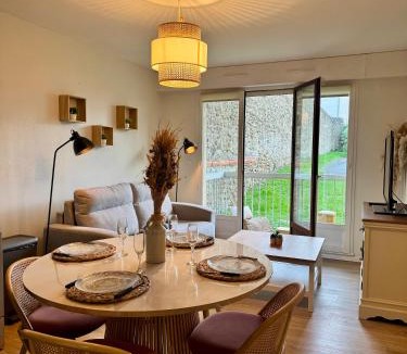 Dinard Apartment | Appartement 1 chambre pour 2 pers - rénové - terrasse - garage privatif