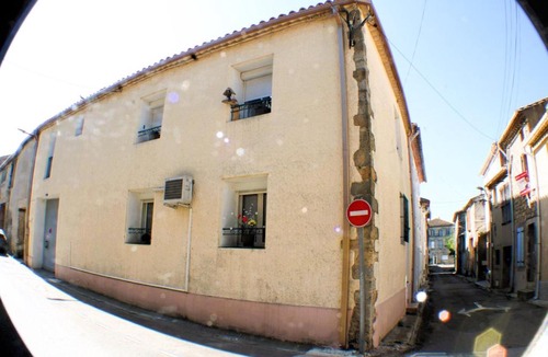 Canet Apartment | Appartement cosy climatisé dans un village du Minervois