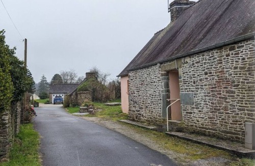 Perret House | Au Puits du Korrigan