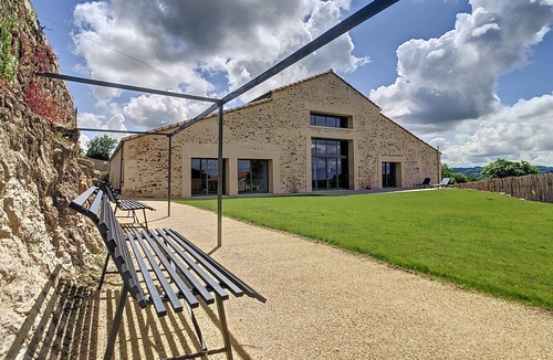 Les Epesses House | Au Vent des Collines gîte 15 pers piscine couverte, à 3 minutes du Puy du Fou