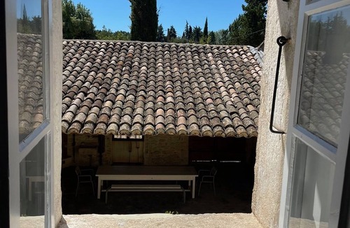 L'Isle-sur-la-Sorgue House | Authentic renovated Mas provençal in L'Isle sur la Sorgue12 pers 5 bdrm 4 bath/shower room