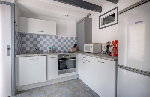 La Rogere House | Beach 200m away, house for 4