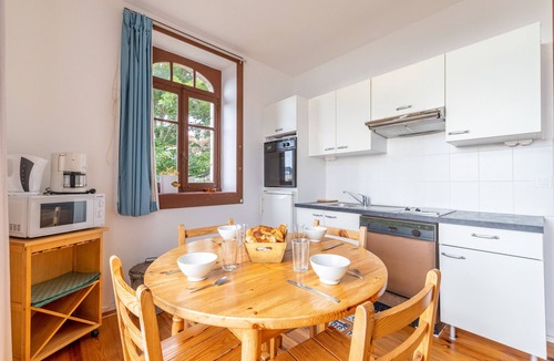 Pleneuf-Val-Andre Apartment | Beachfront sea-view aprt,private parking, sleeps 4