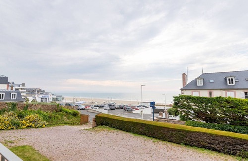 Pleneuf-Val-Andre Apartment | Beachfront sea-view aprt,private parking, sleeps 4