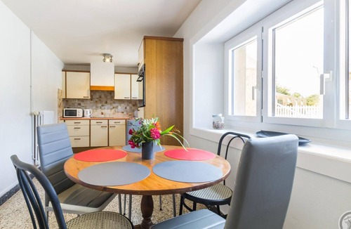 Bricquebec-en-Cotentin Cottage | Beautiful stone house, private garden in the heart of Cotentin