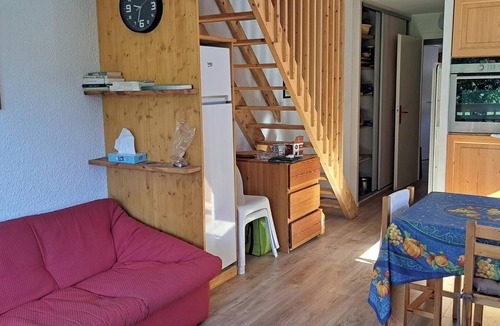 La Salle-les-Alpes Apartment | Beautiful 3 room apartment + mezzanine bedroom - 63m2 - ski in/ski out - south