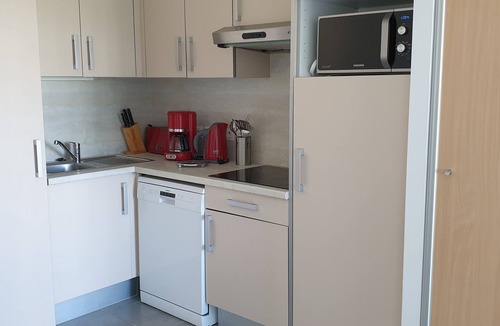 Concarneau Apartment | beautiful sea view apartment in Concarneau aux Sables blancs, shared swimming pool