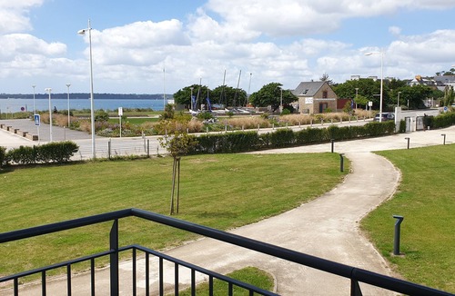 Concarneau Apartment | beautiful sea view apartment in Concarneau aux Sables blancs, shared swimming pool