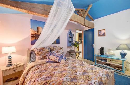 Saint-Michel-Mont-Mercure Bed & Breakfast | Bed and Breakfast 'Les Philous Gourmands - La Rochelle' with Private Garden and Wi-Fi