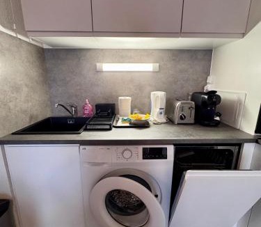 Saint-Nic Apartment | Bord de Mer - Plage 100m - GR34 à 2 minutes - Parking Gratuit