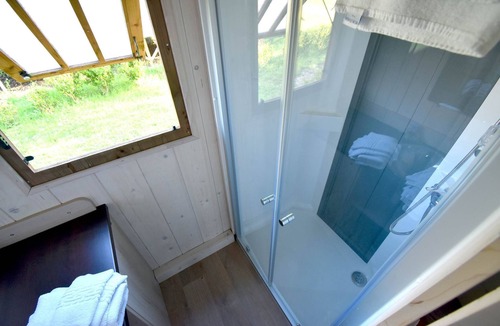 Etables-sur-Mer Ski Chalet | Cabane Africa (27m2 - 2ch - 5pers)