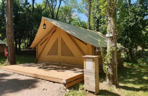 Monoblet Other | Camping 3 étoiles - ccaiaah