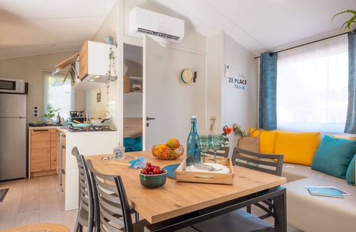Aubigny House | Camping 4* | Lagon et Piscine | A 25 km de l'Océan